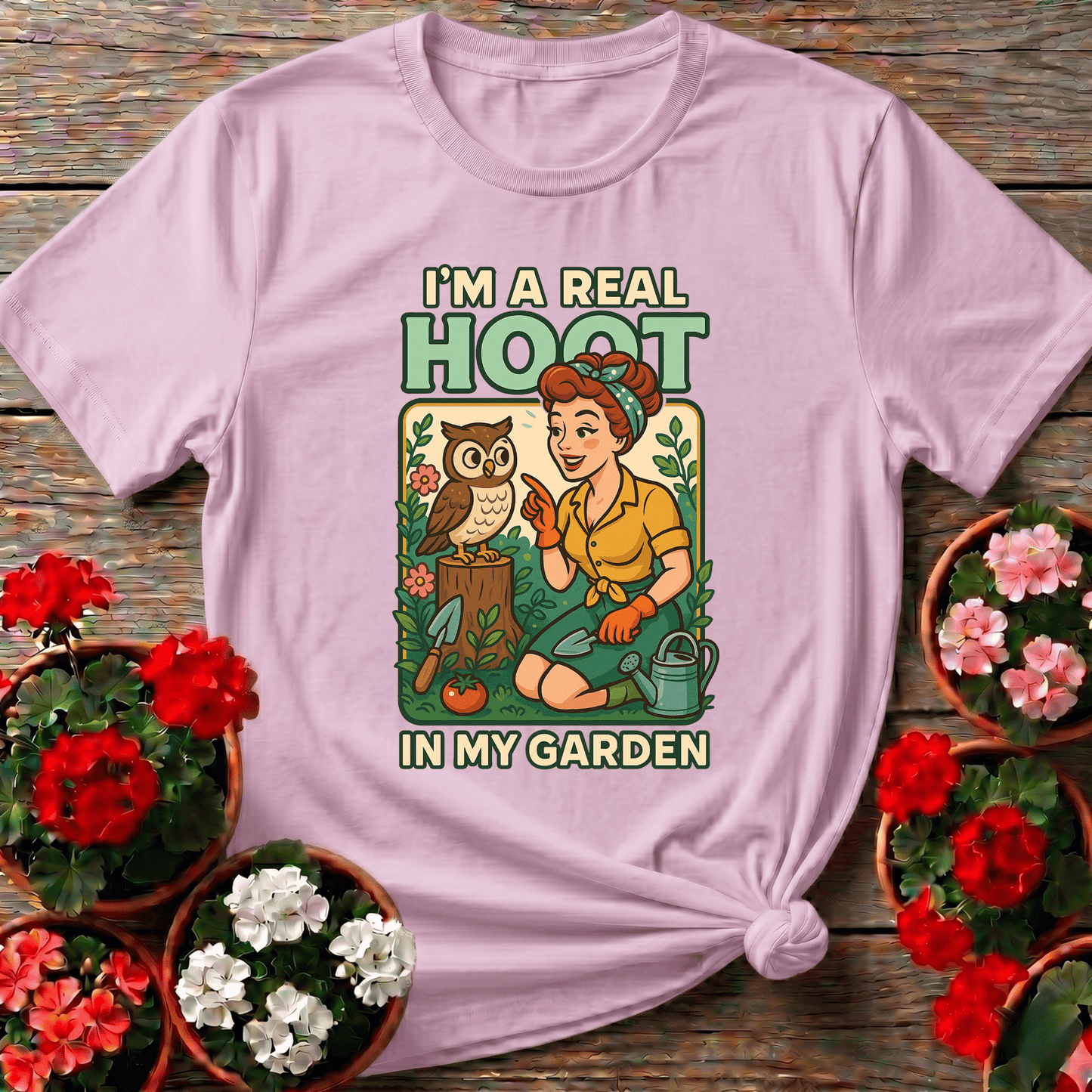 Im A Real Hoot In My Garden Funny Owl T-shirt - GardeningTshirts