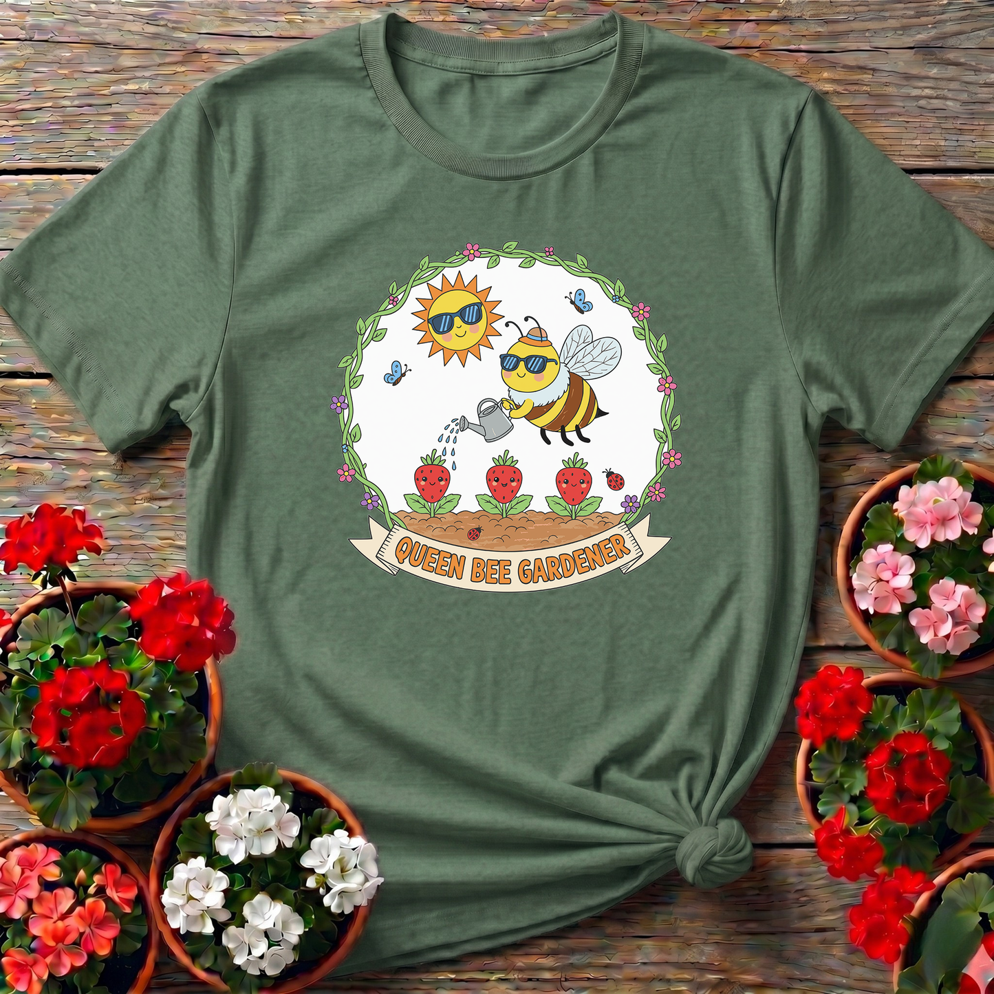 Queen Bee Gardener Cute Kawaii Bee Gardening T-Shirt