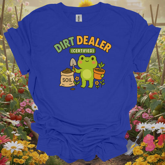 Royal apparel featuring a smiling frog on a casual gardening tee for those who enjoy a cheerful backyard sanctuary.