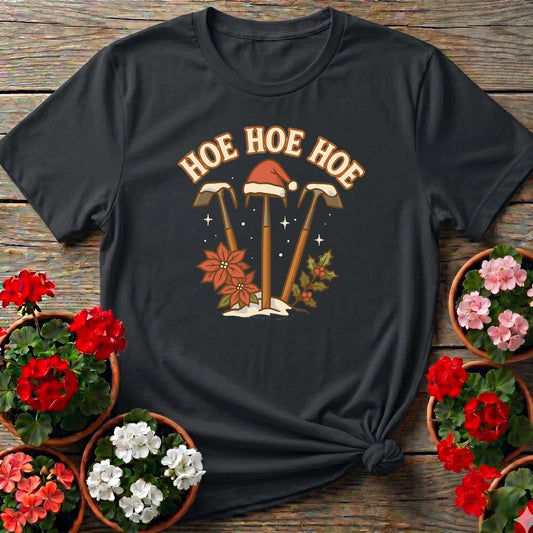 Hoe Hoe Hoe Funny Christmas Gardener T-shirt - GardeningTshirts