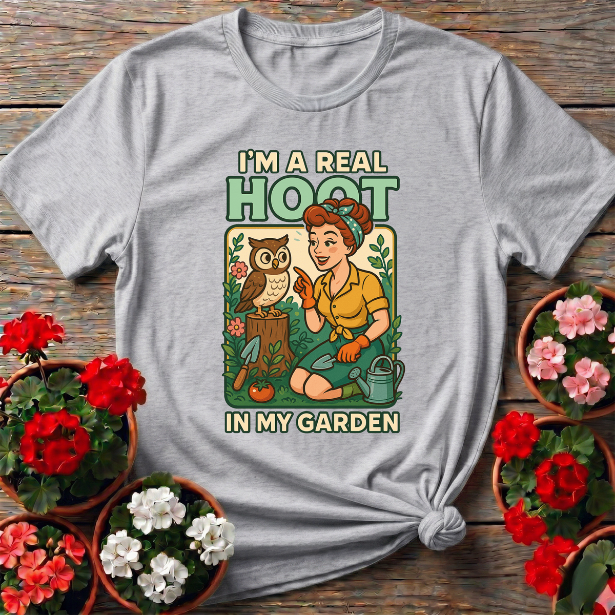 Im A Real Hoot In My Garden Funny Owl T-shirt - GardeningTshirts