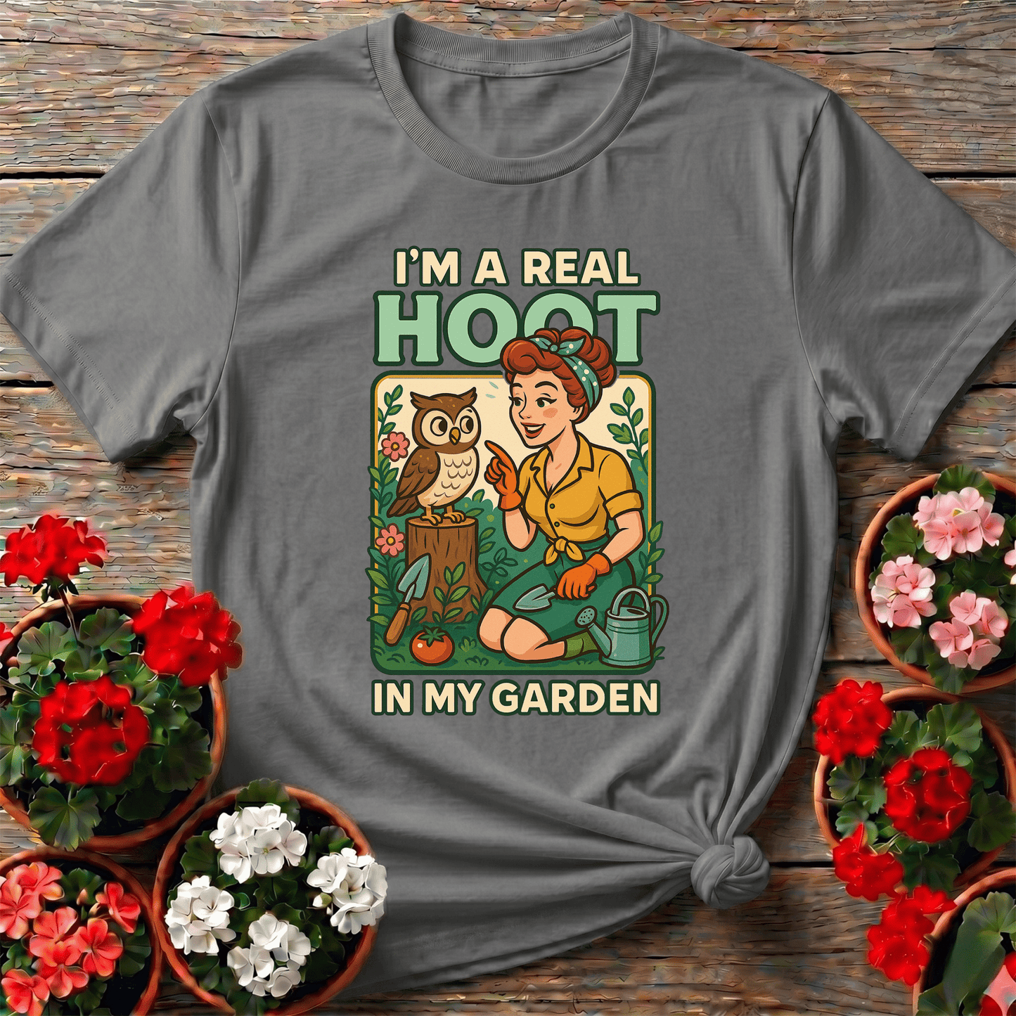 Im A Real Hoot In My Garden Funny Owl T-shirt - GardeningTshirts