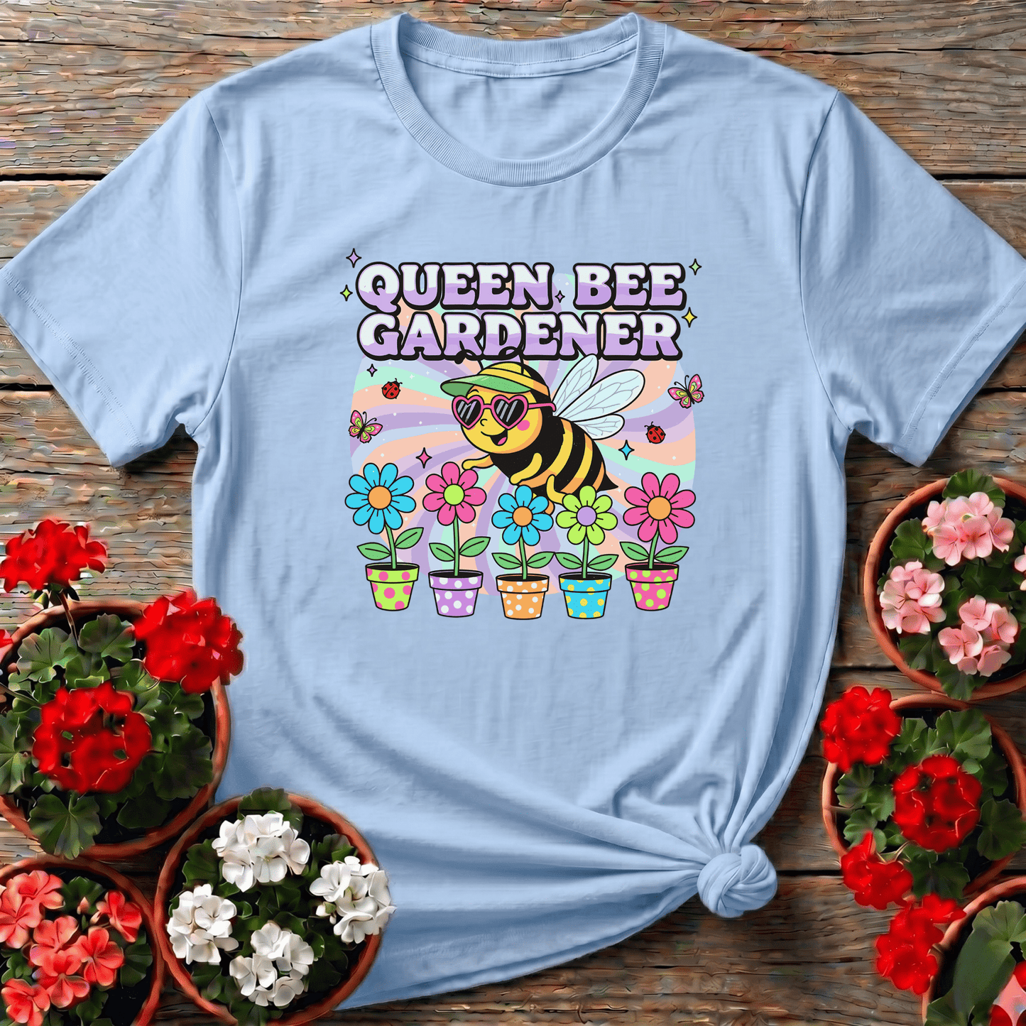 Queen Bee Gardener Cute Bee Floral Gardening T-Shirt - GardeningTshirts