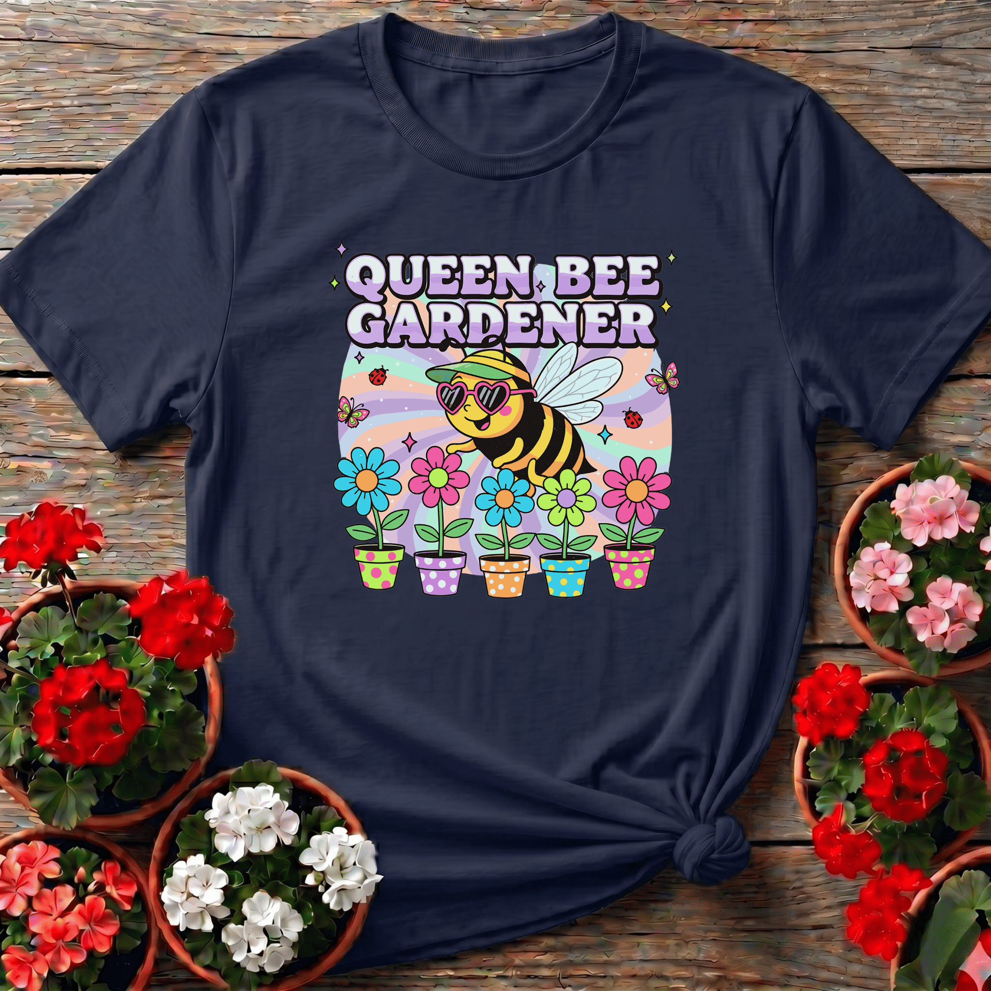 Queen Bee Gardener Cute Bee Floral Gardening T-Shirt - GardeningTshirts